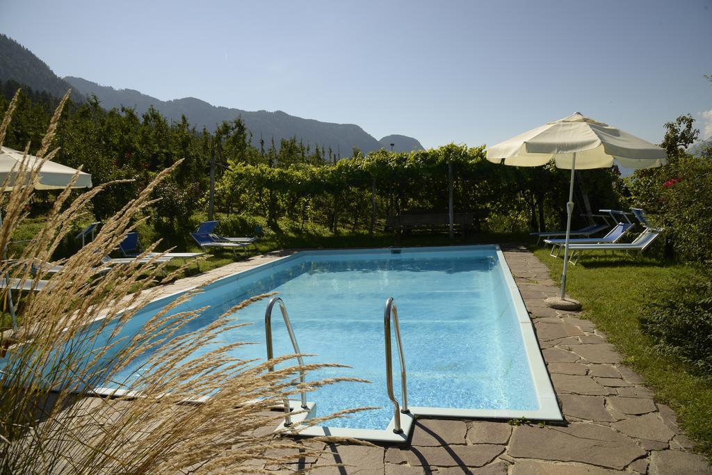 Krebishof Agriturismo Скена Номер фото